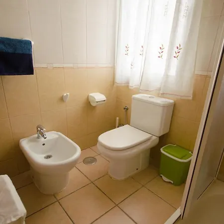 El Pescador-where Art And Meet Apartamento Estepona